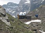 Salita dai Rif. Tavecchia, Madonna della Neve, Santa Rita in Val Biandino al Rif. FALC e Lago d'Inferno in alta Val Varrone il 3 luglio 2010 - FOTOGALLERY